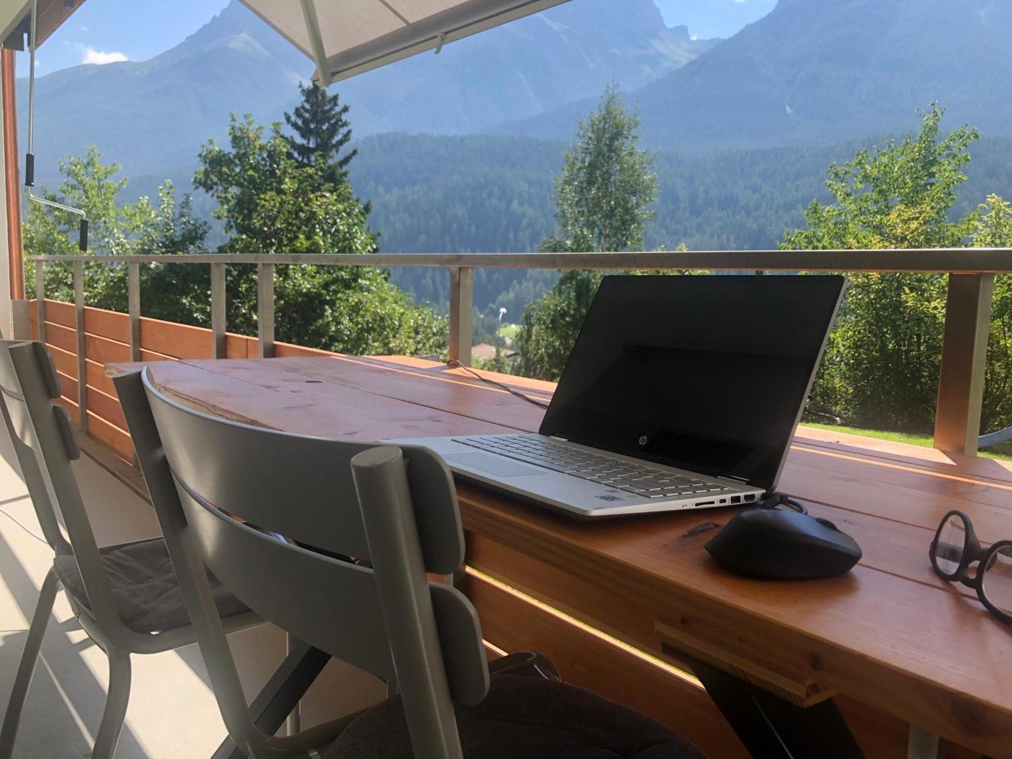 Aaa Chalet Allegra Rojo With Mountain View Scuol Exterior photo